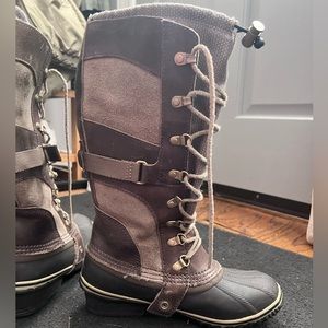 Sorel Carly Conquest snow boot size 7